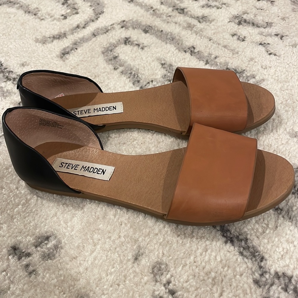 Steve Madden 2 Toned Sandals